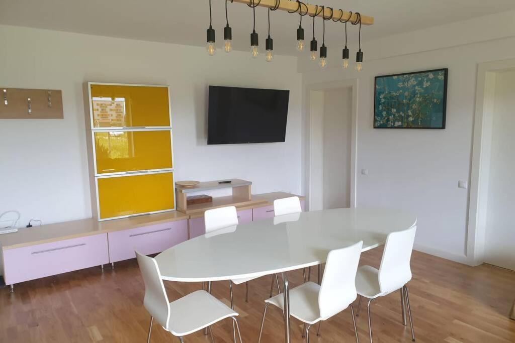 Garden Leisure Apartments Braşov Eksteriør bilde